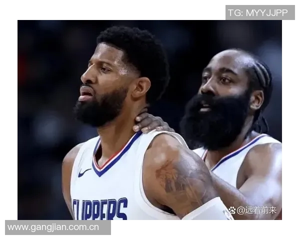 哈登赞大洛在训练营中展现惊人实力为球队贡献巨大价值 哈登赞大洛在训练营中展现惊人实力为球队贡献巨大价值