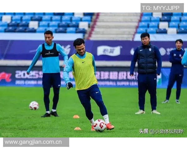 中超联赛平均年龄再创新高293岁仍居全球第一引发关注 中超联赛平均年龄再创新高293岁仍居全球第一引发关注