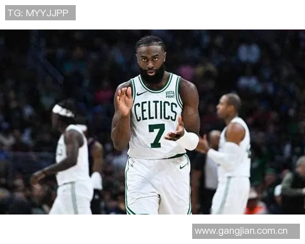 杰伦布朗回忆与斯玛特共战岁月感叹他身穿湖人球衣的奇妙感觉 杰伦布朗回忆与斯玛特共战岁月感叹他身穿湖人球衣的奇妙感觉