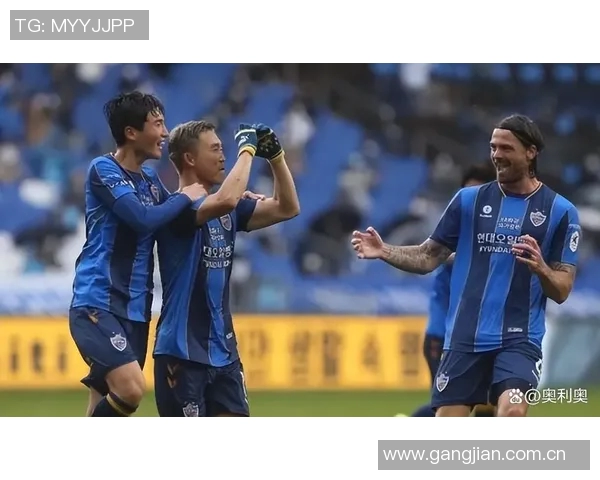 韩日足球荣耀之争蔚山亚冠对阵广岛引发关注 韩日足球荣耀之争蔚山亚冠对阵广岛引发关注