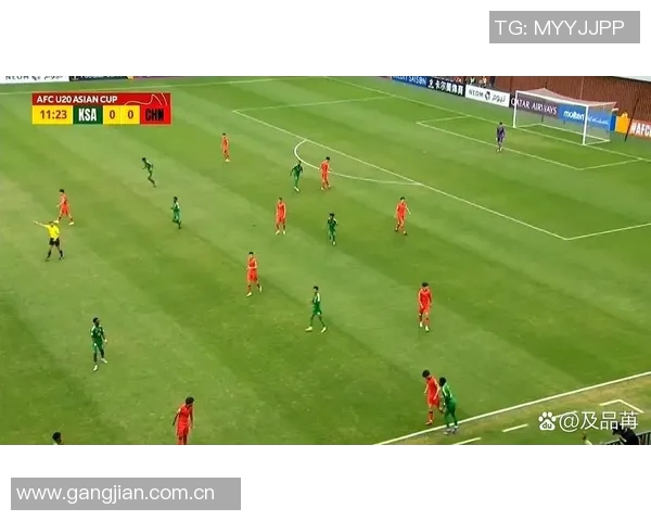 蒯纪闻强势突破三人防线禁区射门遭扑救精彩瞬间回顾