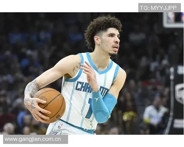 黄蜂主帅称三球只关注得分影响名声但他展现出更多活力与潜力