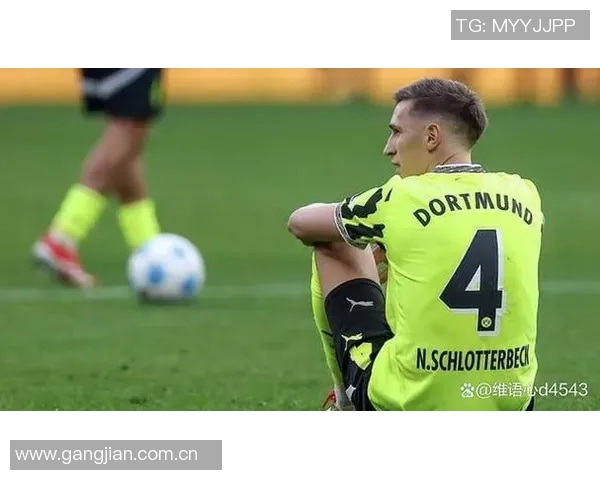 施洛特贝克续约合同已送达但希望先评估多特本赛季表现