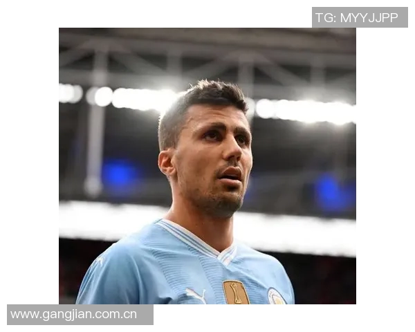 罗德里因肌肉受伤缺席后重返曼城训练状态回暖