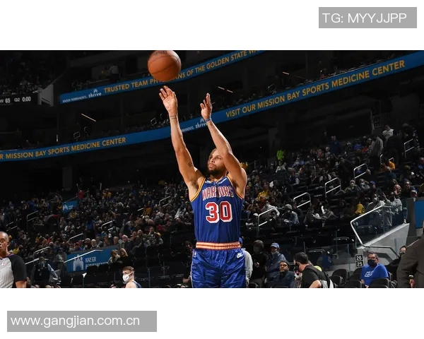 阿德尔曼分析勇士战术库里逐步成为进攻核心而非一开始就聚焦 阿德尔曼分析勇士战术库里逐步成为进攻核心而非一开始就聚焦