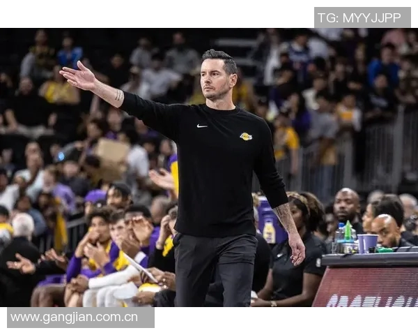 雷迪克谈NBA现实:频繁首发与软组织损伤的无奈关系 雷迪克谈NBA现实:频繁首发与软组织损伤的无奈关系