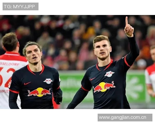 伊尔迪兹本赛季状态火热俱乐部与国家队合力贡献八球