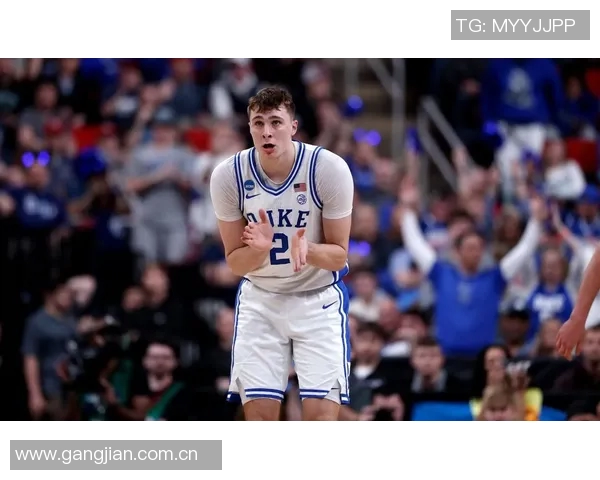 弗拉格三度刷新詹姆斯纪录成NBA历史最年轻球员展现非凡风采