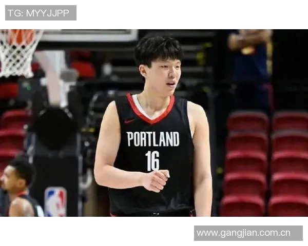 开拓者半场领先雄鹿12分格兰特表现出色杨瀚森未能登场 开拓者半场领先雄鹿12分格兰特表现出色杨瀚森未能登场